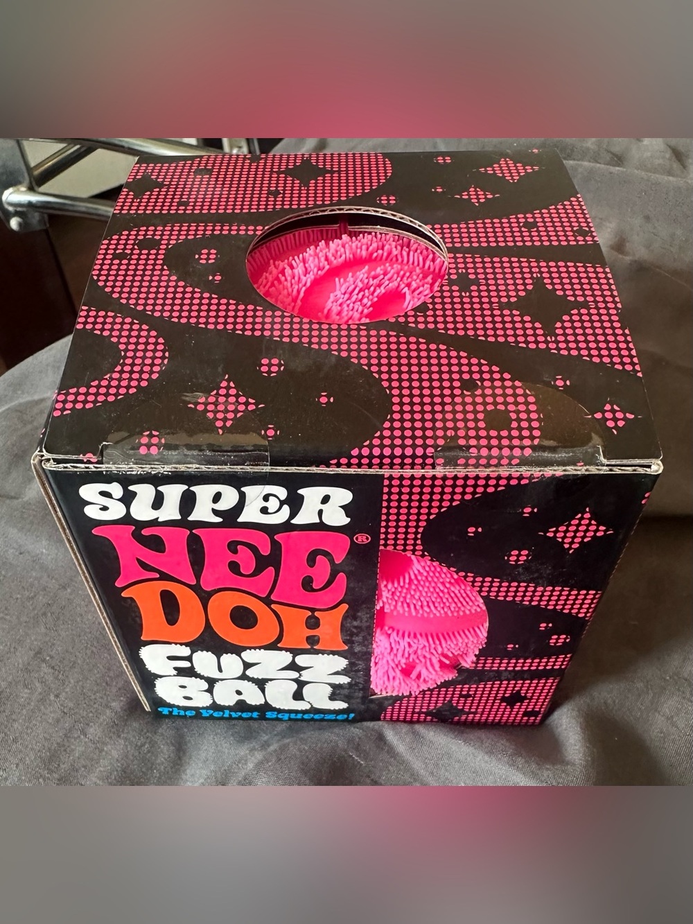 Super Nee Doh Fuzz Scent Velvet Squeezer – Hot Pink